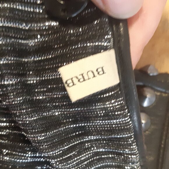 Small Burberry Women's Gloves, Size 6.5 Black with studded Maid in Italy - Picture 9 of 15